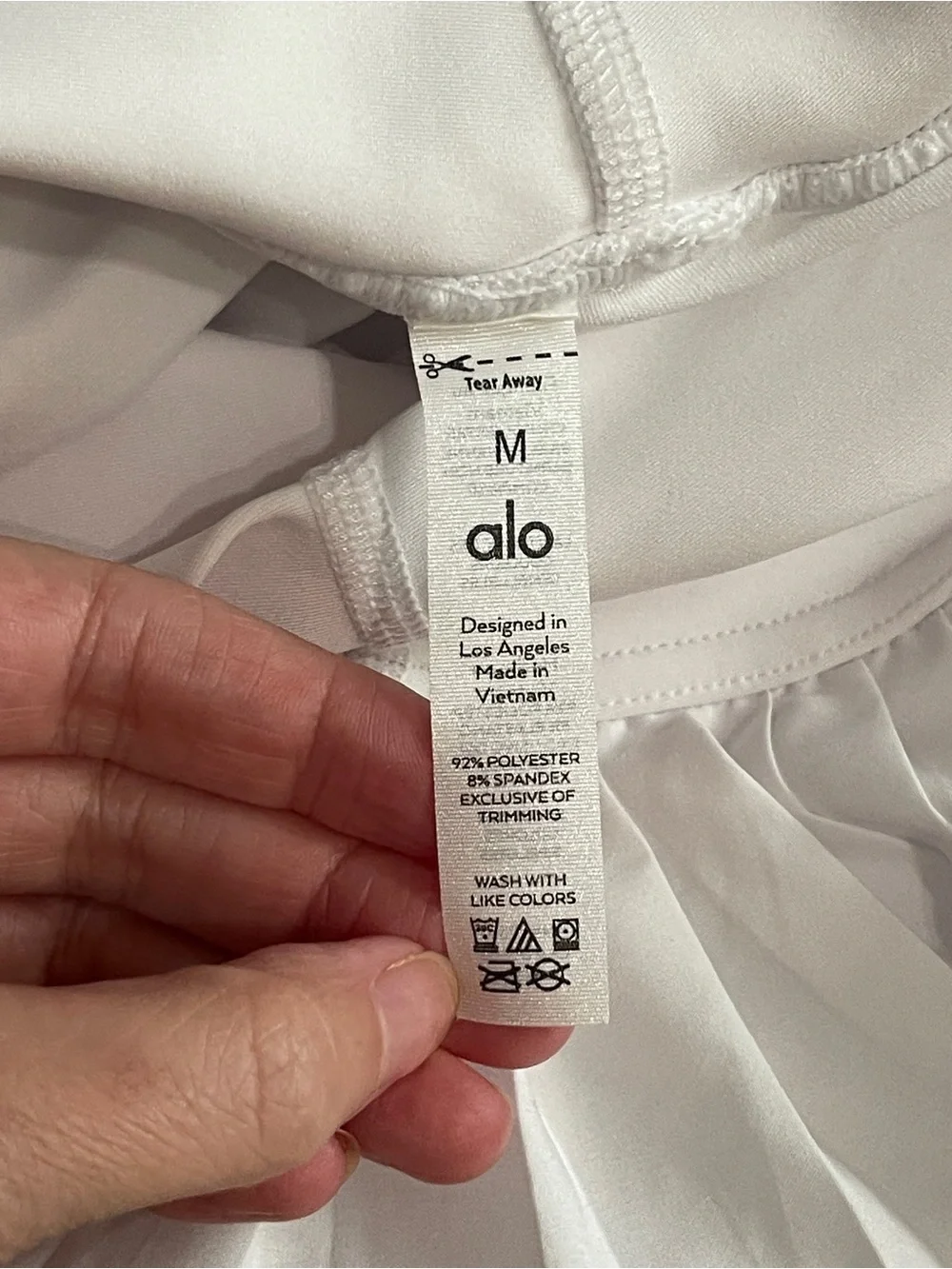 ALO YOGA White Pleated Mini Skirt with Elastic Banded Waist Sz Medium